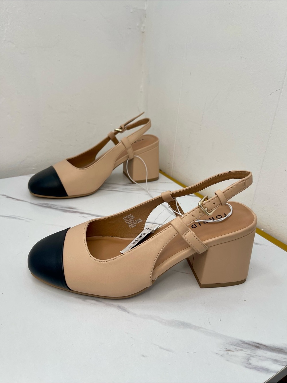 TORRID WOMENS 7.5WW TAN BLACK XWIDE CAP TOE SLINGBACK BLOCK PUMP HEEL SHOES